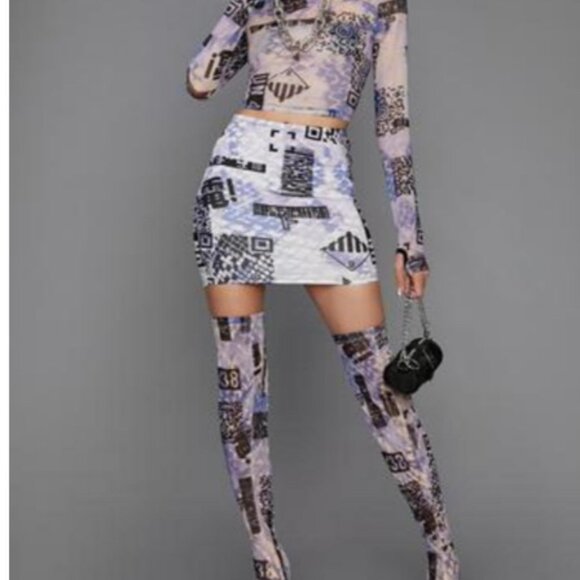 QR CUTIE THIGH HIGH BOOTS - Picture 2 of 5